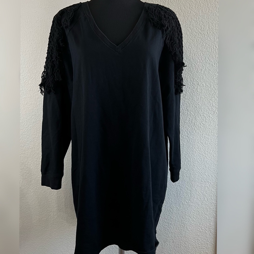 Black embroired shoulder sweater dress